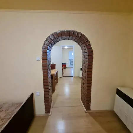 Tantorgo Vendeghaz דירה *